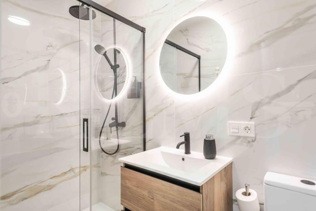 Bright And Modern By Rems Appartement